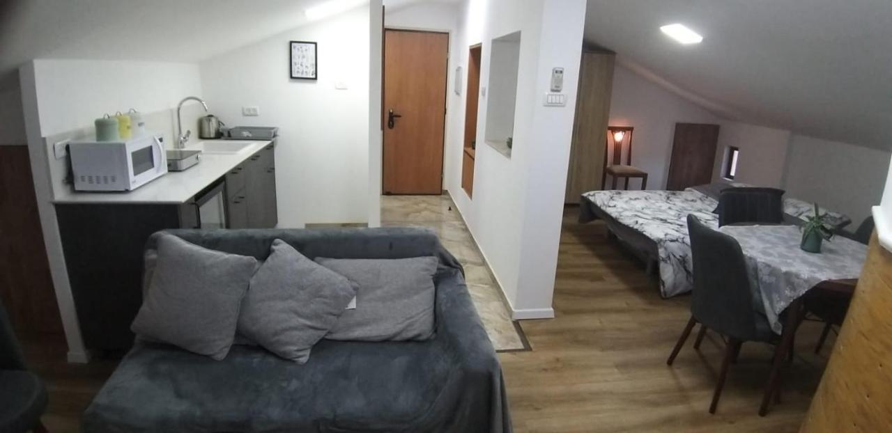 Ferienwohnung Attic Ben Gurion 42 Haifa Exterior foto